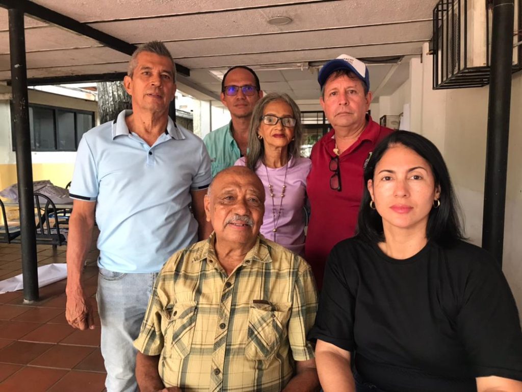 Trabajadores UC bono