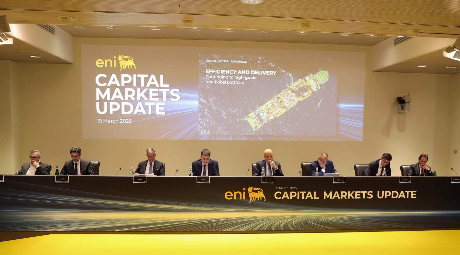 ENI ratifica planes para producir más petróleo y gas en Venezuela con nueva ley