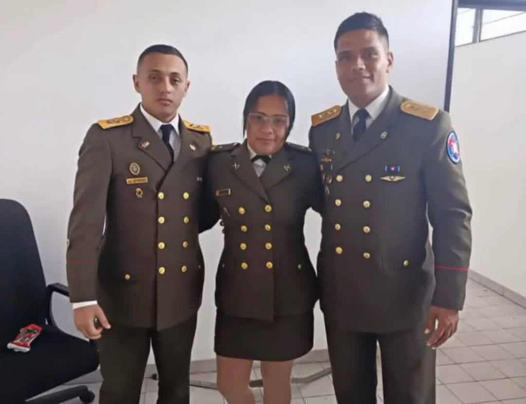 Excarcelados tres militares acusados de "traición a la patria", informó Clipp