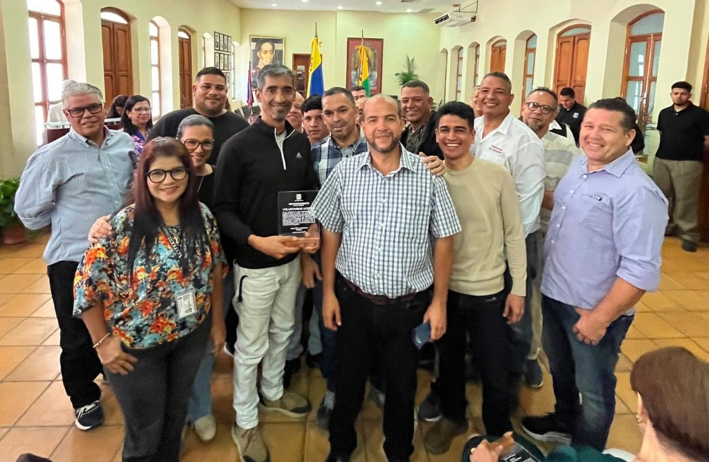 Universidad de Carabobo reconoció a ucistas por su apoyo a afectados por los terremotos
