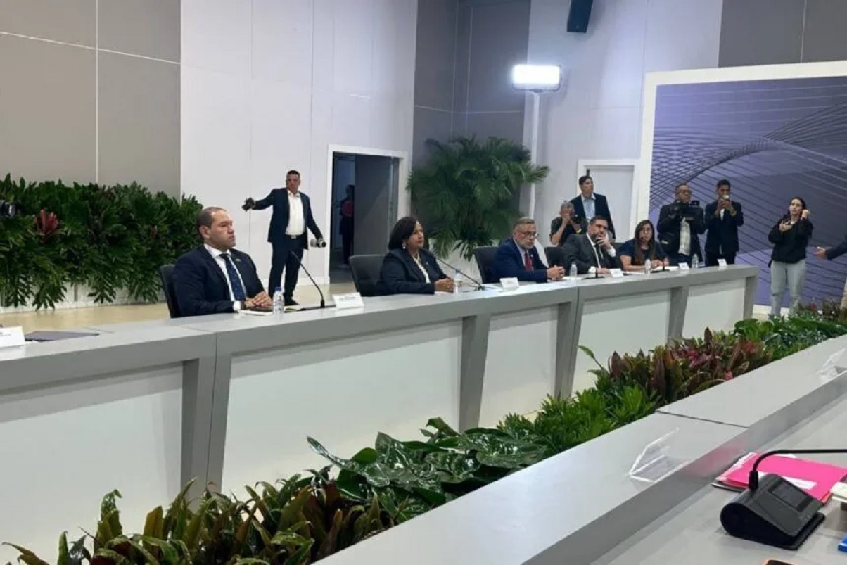SNTP denuncia intimidación contra periodista Deisy Martínez, quien cubría diálogo