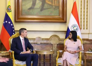 Delcy Rodríguez recibe en Caracas a Santiago Peña para reunión Venezuela-Paraguay
