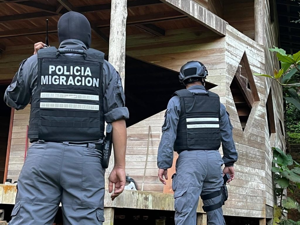 Arrestan a dos sospechosos de trata y explotación de menores venezolanos en Costa Rica